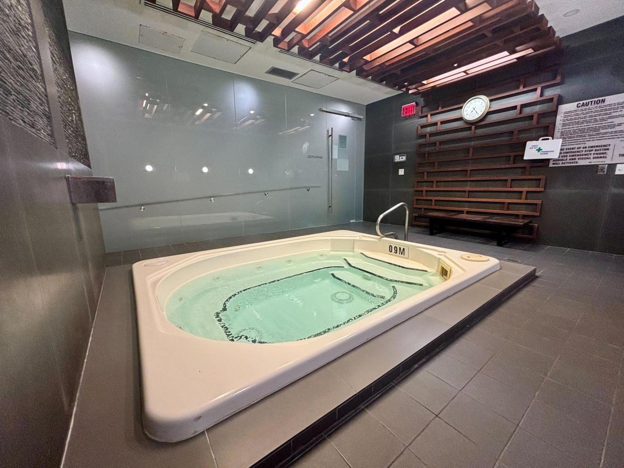 Stylish Suite At 300 Front Street W Toronto Exteriör bild